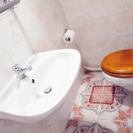 Hotell Kastiel Fričovce